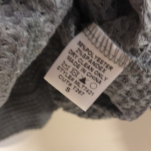 Adorable top in waffle print. - Picture 7 of 9